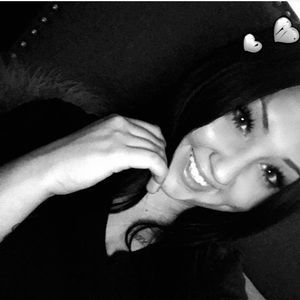 Meet your Posher, Yana